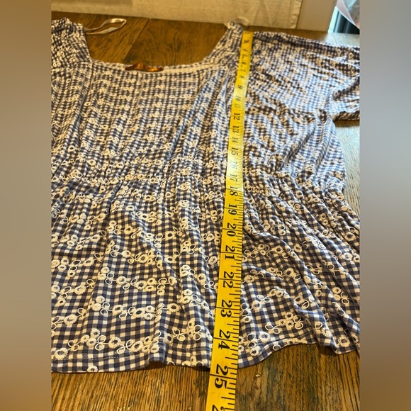 BELLDINI – Blue Gingham Embroidered Peasant Top – Size 3X - Picture 5 of 8